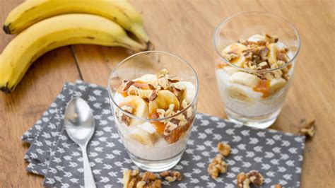 How does Bananas Foster Parfaits fit into your Daily Goals - calories, carbs, nutrition