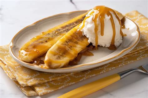 How does Bananas Foster Rollup fit into your Daily Goals - calories, carbs, nutrition