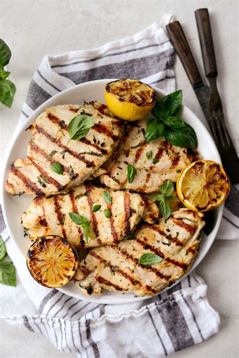 How does Basil Lemon Chicken fit into your Daily Goals - calories, carbs, nutrition