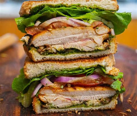 How does Be Good to yourself Chicken Sandwich fit into your Daily Goals - calories, carbs, nutrition