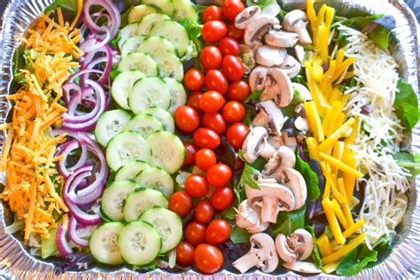 How does Beautiful Salad fit into your Daily Goals - calories, carbs, nutrition