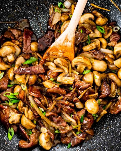 How does Beef, Mushroom & Ale Pie with Oven Roasted Vegetables fit into your Daily Goals - calories, carbs, nutrition