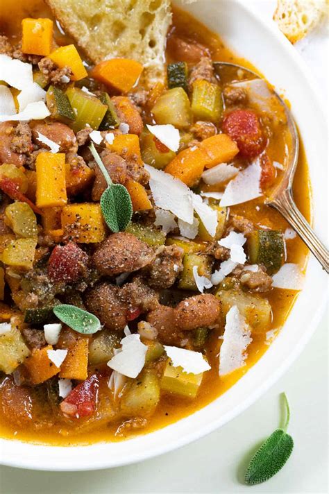 How does Beef Minestrone fit into your Daily Goals - calories, carbs, nutrition