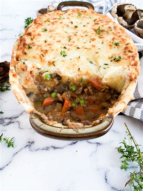 How does Beef Mushroom Shepherds Pie FP SLC=4x6 fit into your Daily Goals - calories, carbs, nutrition