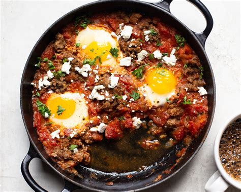 How does Beef Shakshuka fit into your Daily Goals - calories, carbs, nutrition