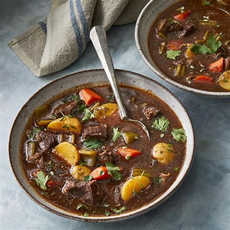 How does Beef Stew Casserette fit into your Daily Goals - calories, carbs, nutrition