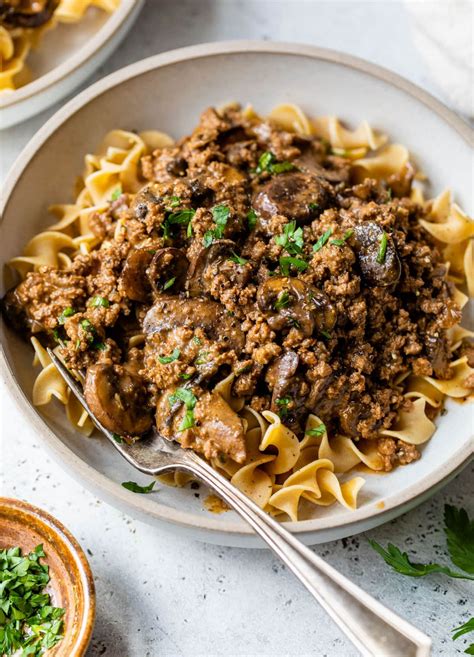 How does Beef Stroganoff with Sweet Potato LARGE fit into your Daily Goals - calories, carbs, nutrition