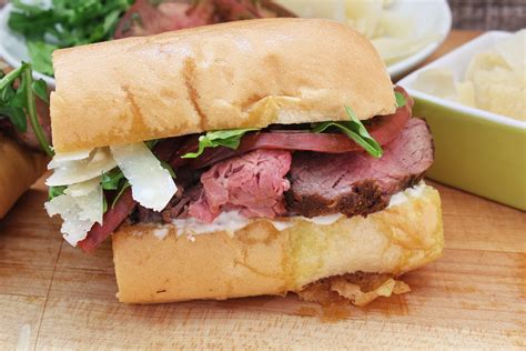 How does Beef Tenderloin Sandwich fit into your Daily Goals - calories, carbs, nutrition