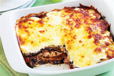 How does Beef and Chicken Moussaka fit into your Daily Goals - calories, carbs, nutrition