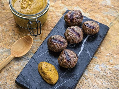 How does Beef and Lamb Kofta fit into your Daily Goals - calories, carbs, nutrition