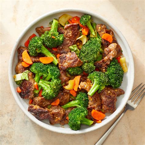 How does Beef and Vegetable Stir Fry fit into your Daily Goals - calories, carbs, nutrition