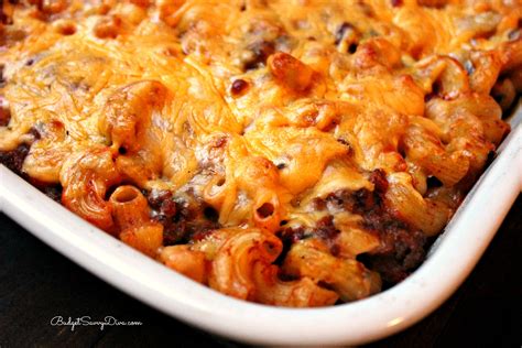 How does Beefy Cheddar Mac Casserole fit into your Daily Goals - calories, carbs, nutrition