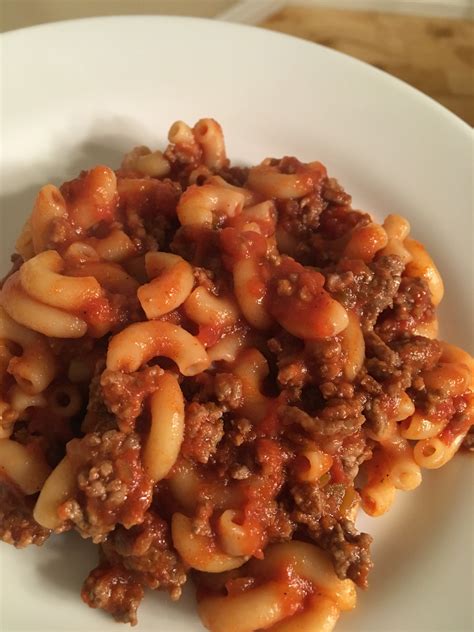 How does Beefy Mac Casserette fit into your Daily Goals - calories, carbs, nutrition