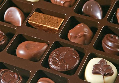 How does Belgian Chocolate & Vanilla Mousse fit into your Daily Goals - calories, carbs, nutrition