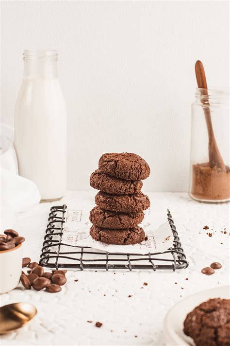 How does Belgian Chocolate Cookie fit into your Daily Goals - calories, carbs, nutrition