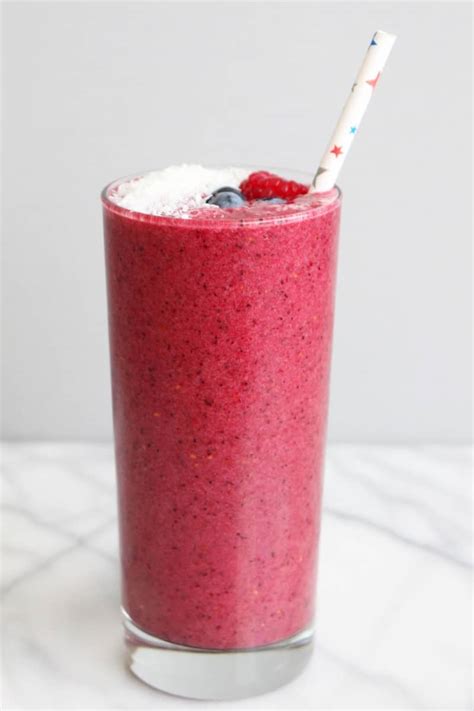 How does Berry Booster Smoothie fit into your Daily Goals - calories, carbs, nutrition