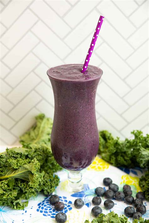 How does Berry Kale Smoothie fit into your Daily Goals - calories, carbs, nutrition