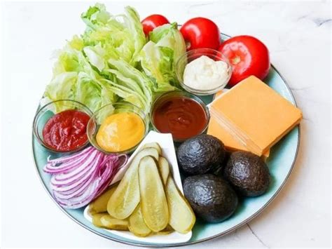 How does Better Burger Condiment Tray fit into your Daily Goals - calories, carbs, nutrition