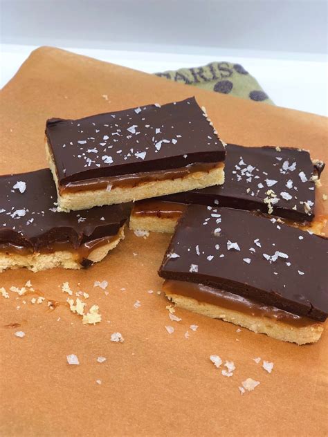 How does Billionaire's Shortbread fit into your Daily Goals - calories, carbs, nutrition