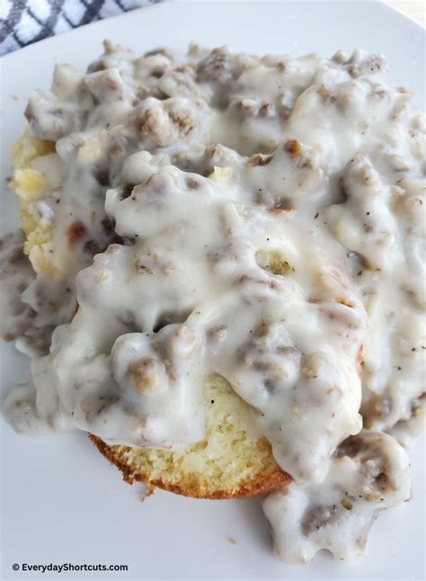 How does Biscuits and Gravy fit into your Daily Goals - calories, carbs, nutrition