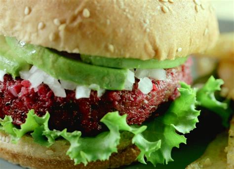 How does Bistro Beet Burger fit into your Daily Goals - calories, carbs, nutrition