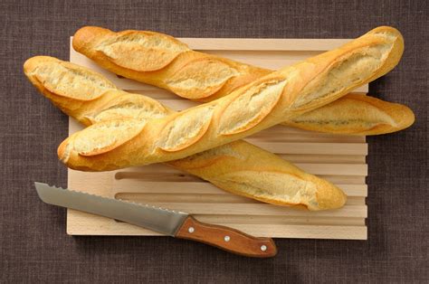 How does Bistro Style Baguette fit into your Daily Goals - calories, carbs, nutrition