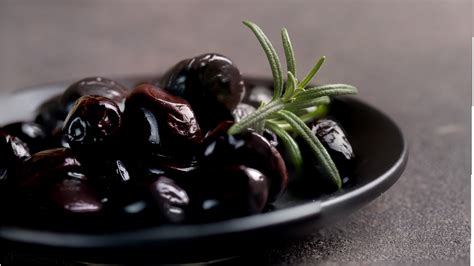 How does Black Olive & Mushroom Tapenade fit into your Daily Goals - calories, carbs, nutrition