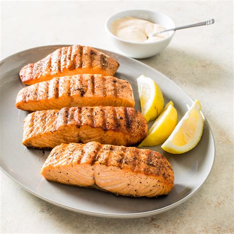 How does Black Pepper Grilled Salmon fit into your Daily Goals - calories, carbs, nutrition