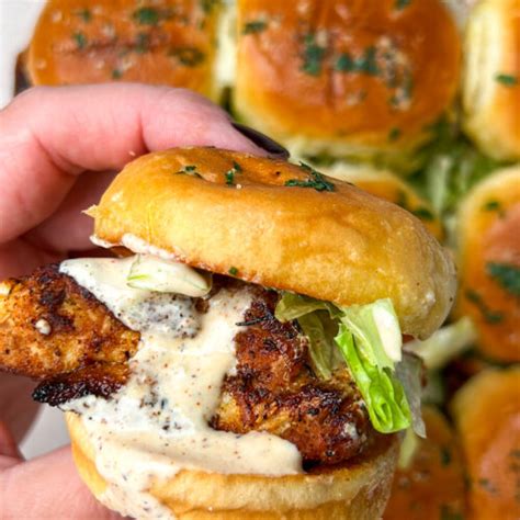 How does Blackened Chicken Sliders fit into your Daily Goals - calories, carbs, nutrition