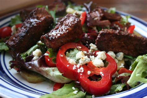 How does Blackened Steakhouse Salads fit into your Daily Goals - calories, carbs, nutrition