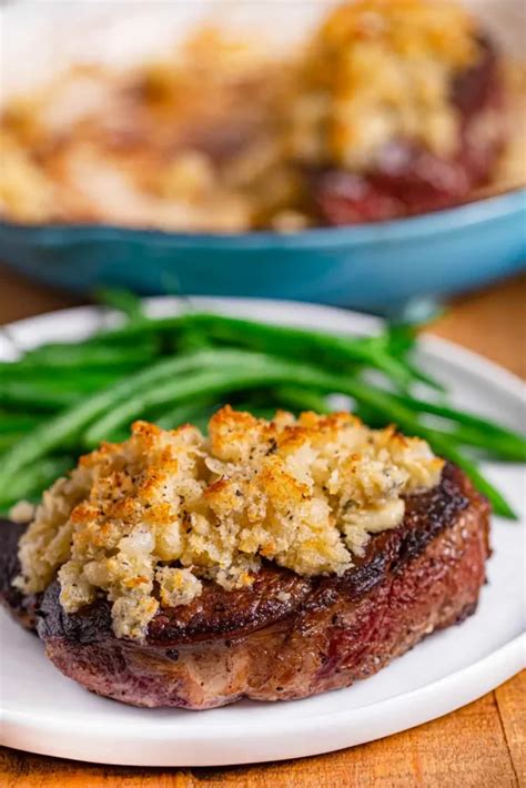 How does Bleu Cheese Crusted Beef Tenderloin fit into your Daily Goals - calories, carbs, nutrition