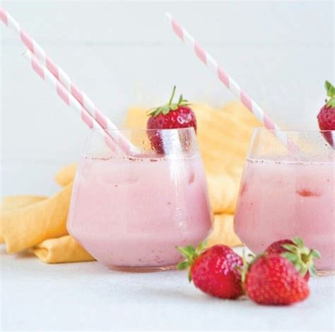 How does Blissfull Berry Smoothie fit into your Daily Goals - calories, carbs, nutrition