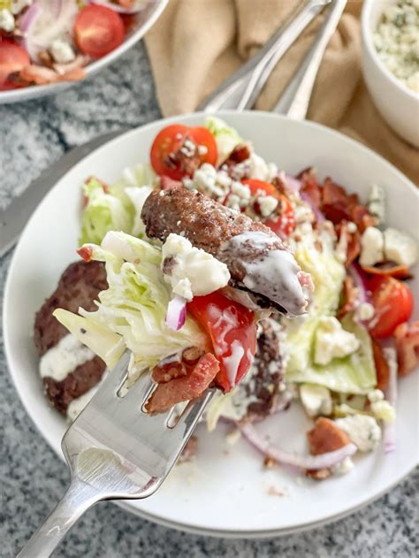 How does Blue Cheese Salad fit into your Daily Goals - calories, carbs, nutrition