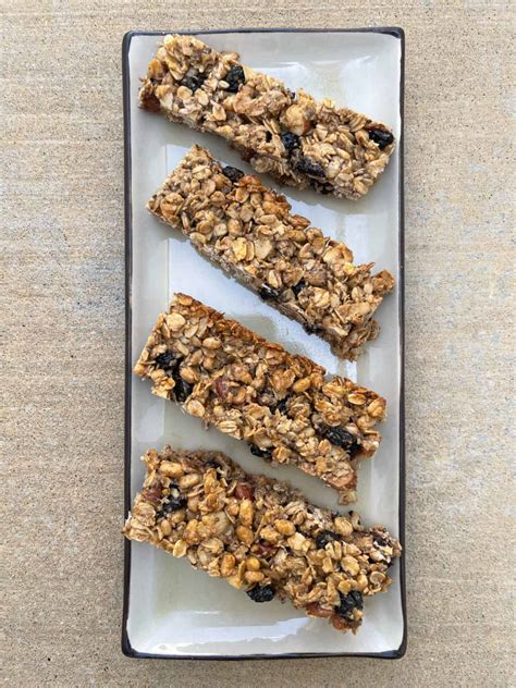 How does Blueberry Cereal Bar fit into your Daily Goals - calories, carbs, nutrition