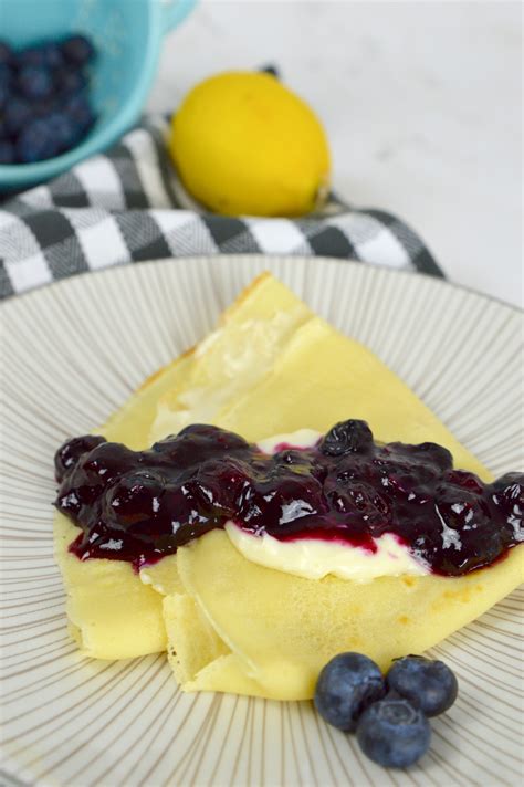 How does Blueberry Cream Cheese Crepe fit into your Daily Goals - calories, carbs, nutrition