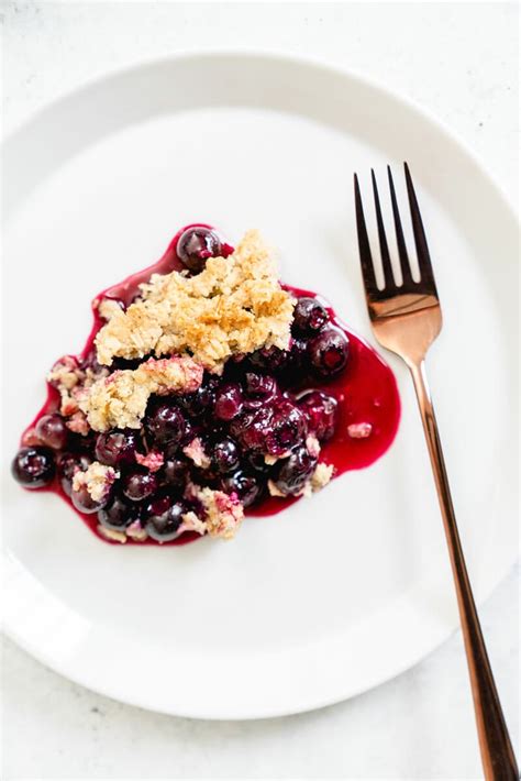 How does Blueberry Crisp (10607.6) fit into your Daily Goals - calories, carbs, nutrition