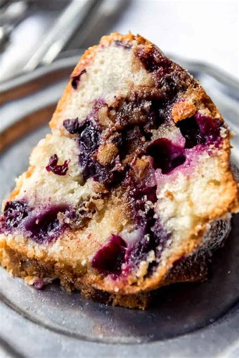 How does Blueberry Sour Cream Coffee Cake fit into your Daily Goals - calories, carbs, nutrition