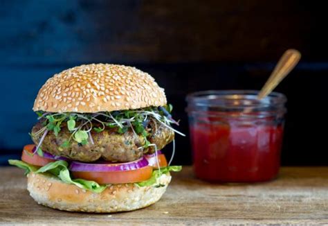 How does Bombay Turkey Burger fit into your Daily Goals - calories, carbs, nutrition