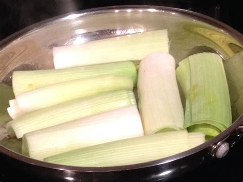 How does Braised Leeks fit into your Daily Goals - calories, carbs, nutrition