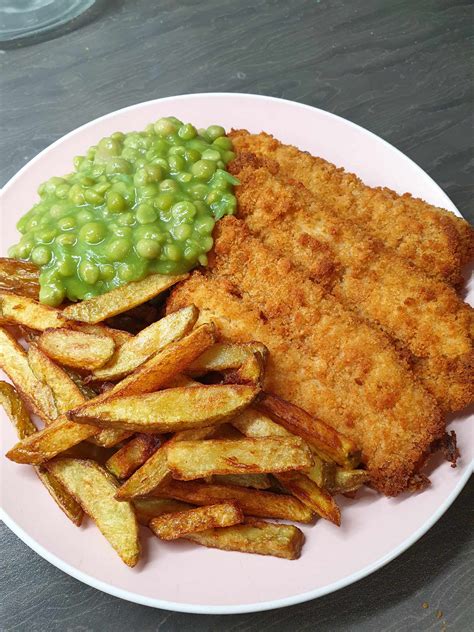 How does Breaded Pollack and Chips fit into your Daily Goals - calories, carbs, nutrition