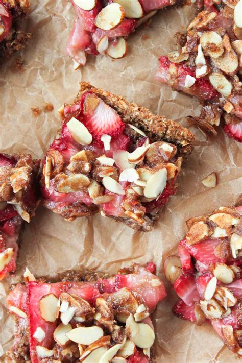 How does Breakfast Bar - Strawberry fit into your Daily Goals - calories, carbs, nutrition