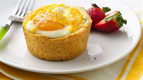 How does Breakfast Biscuit w/ Egg & Sausage fit into your Daily Goals - calories, carbs, nutrition