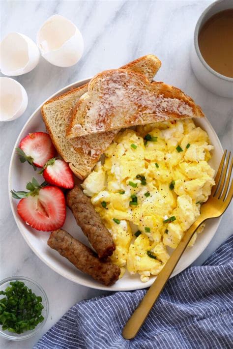 How does Breakfast Scramble fit into your Daily Goals - calories, carbs, nutrition