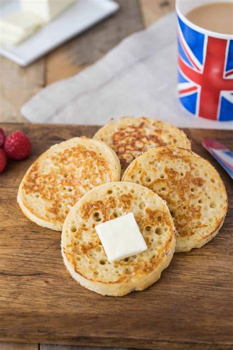 How does British Style Crumpets fit into your Daily Goals - calories, carbs, nutrition