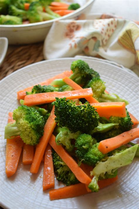 How does Broccoli, Carrot & Cauliflower Medley fit into your Daily Goals - calories, carbs, nutrition