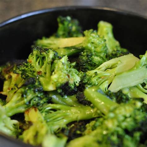 How does Broccoli Florets Sauteed Lemon Garlic & Red Pepper 1/2 Cup fit into your Daily Goals - calories, carbs, nutrition