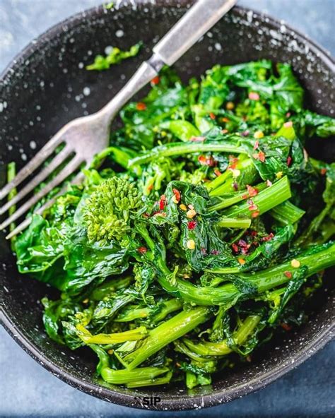 How does Broccoli Rabe sautA©e with Garlic fit into your Daily Goals - calories, carbs, nutrition