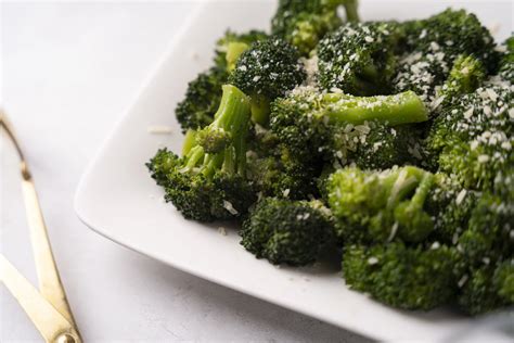 How does Broccoli in Brown Butter fit into your Daily Goals - calories, carbs, nutrition