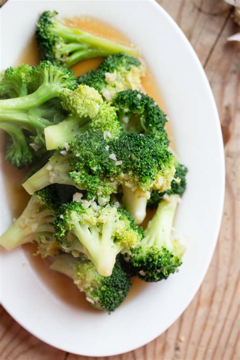 How does Broccoli with Garlic & Lemon fit into your Daily Goals - calories, carbs, nutrition