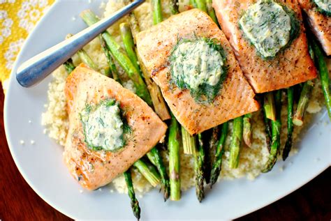 How does Broiled Salmon Fillet with Dill Butter fit into your Daily Goals - calories, carbs, nutrition